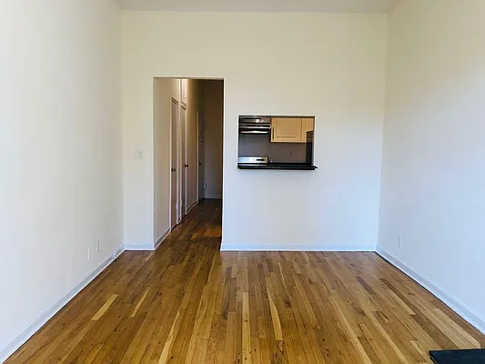 Rented by Urban Real Estate Inc | media 20