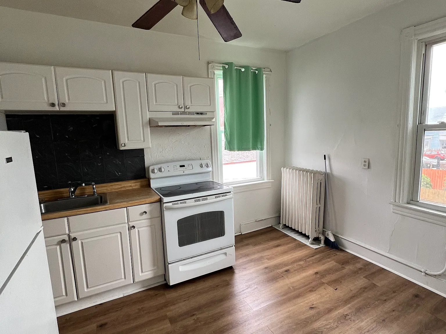 3 bed, $1,950 — Photo 3