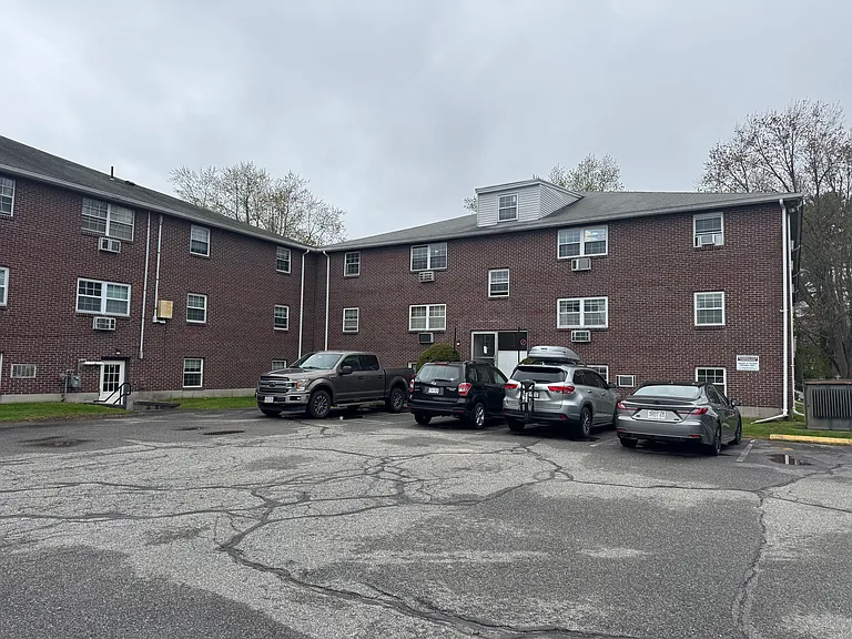 96 Richardson Rd #B18 — Photo 10
