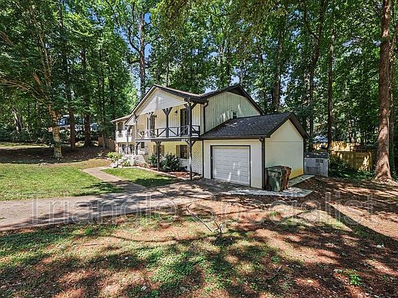 3rd image of 1012 Askham Dr