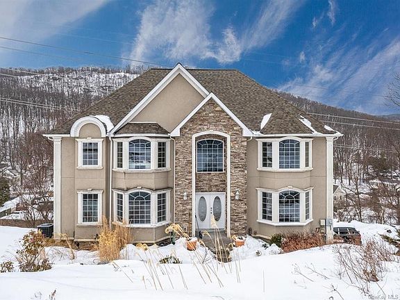 2nd image of 103 Halley Dr