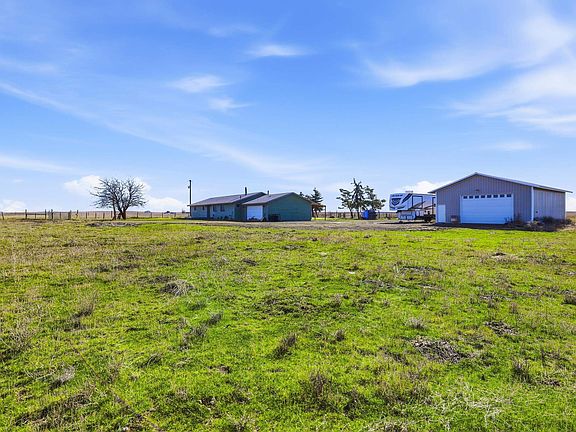 4th image of 52490 Euclid Rd E