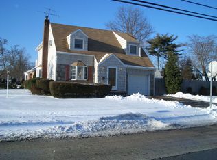 233 Wheeler Ave, Valley Stream, NY 11580
