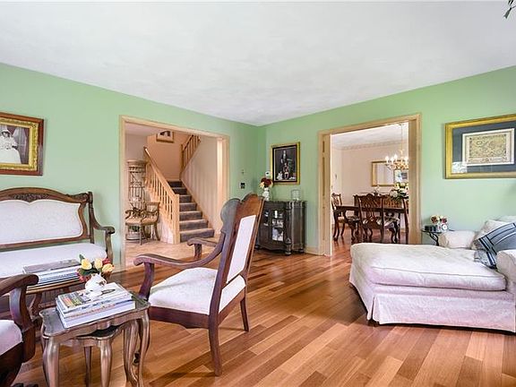 5th image of 4027 Pin Oak Ct