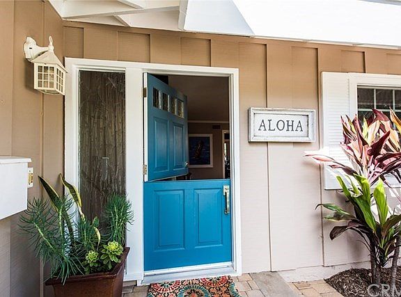 BEAUTIFUL BEACHY DUTCH ENTRY DOOR