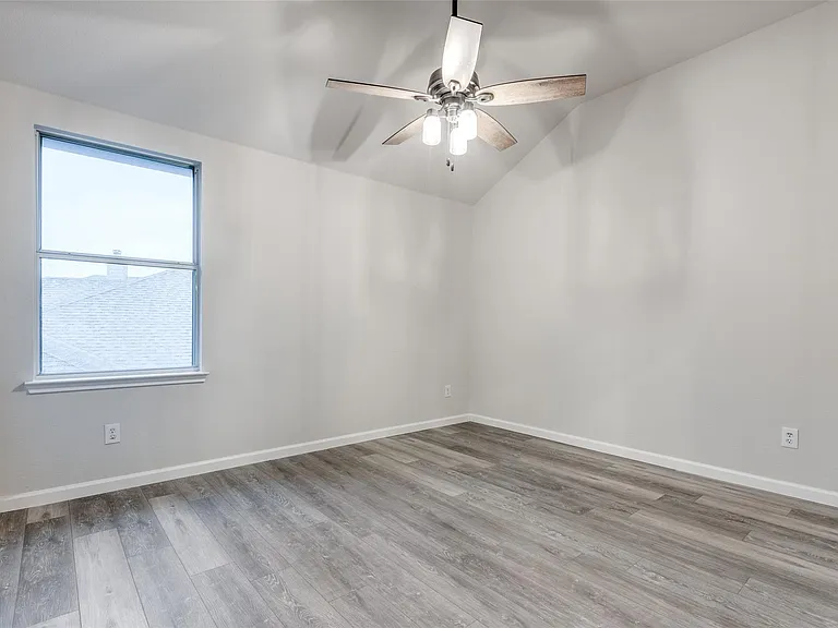 1817 Heron Dr — Photo 21