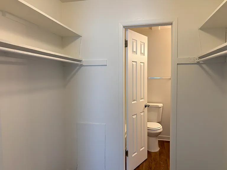 Embassy West Apartments — Photo 21