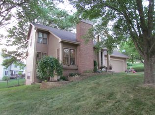 1902 NW 89th St, Clive, IA 50325