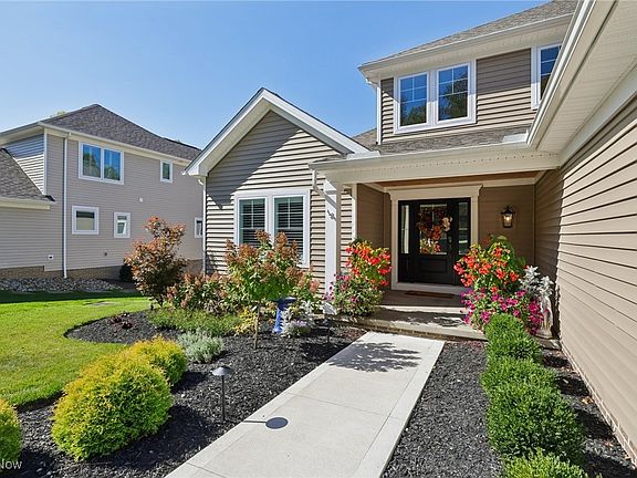 3rd image of 16730 Knolls Way