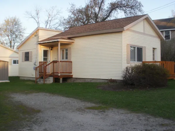 511 S Palmyra St, Cheboygan, MI 49721