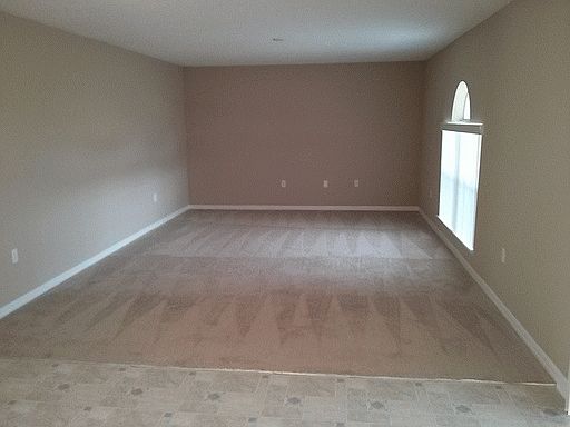 2nd image of 10438 Laxton St