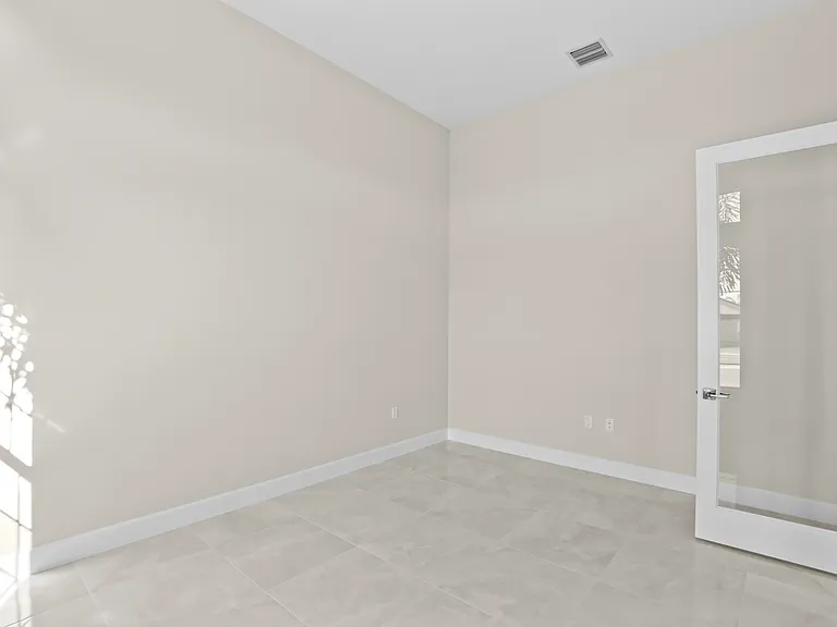 14823 Wildwood Cir — Photo 9