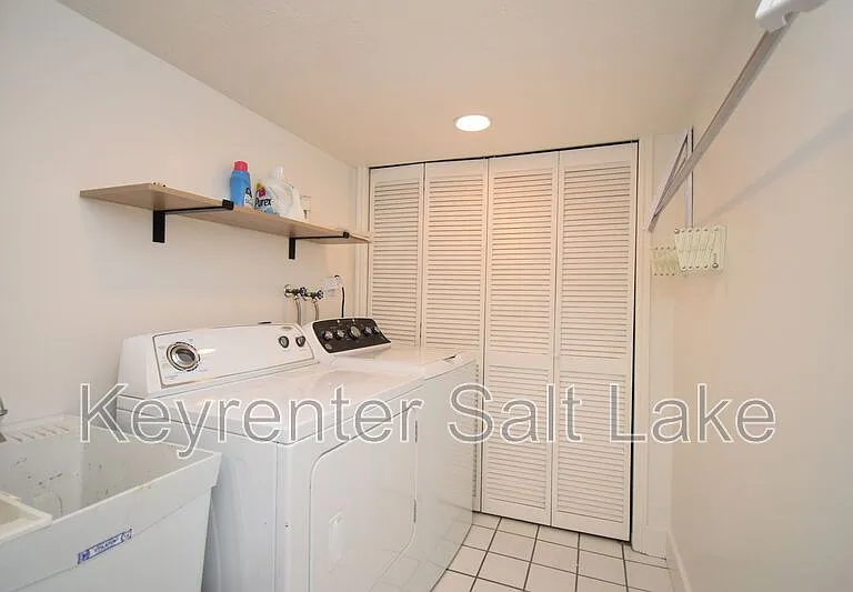 6888 S Hillside Village Cir — Photo 21