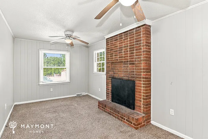 3 bed, 2.0 bath, 1347 sqft, $1,495 — Photo 4