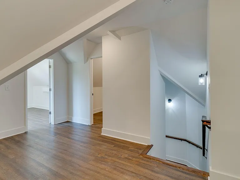 223 Walnut Ln — Photo 17