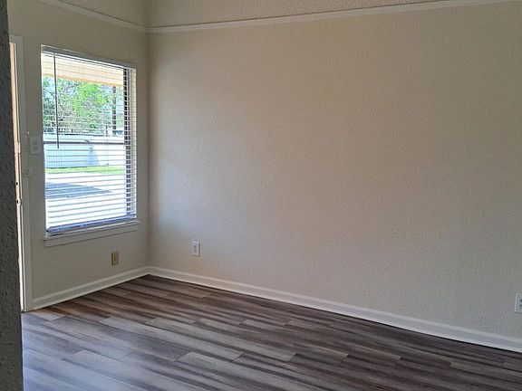 2nd image of 3357 Frick Rd APT 2