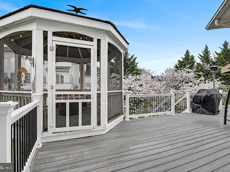 22557 Middleburg Chapel Ct — Photo 13