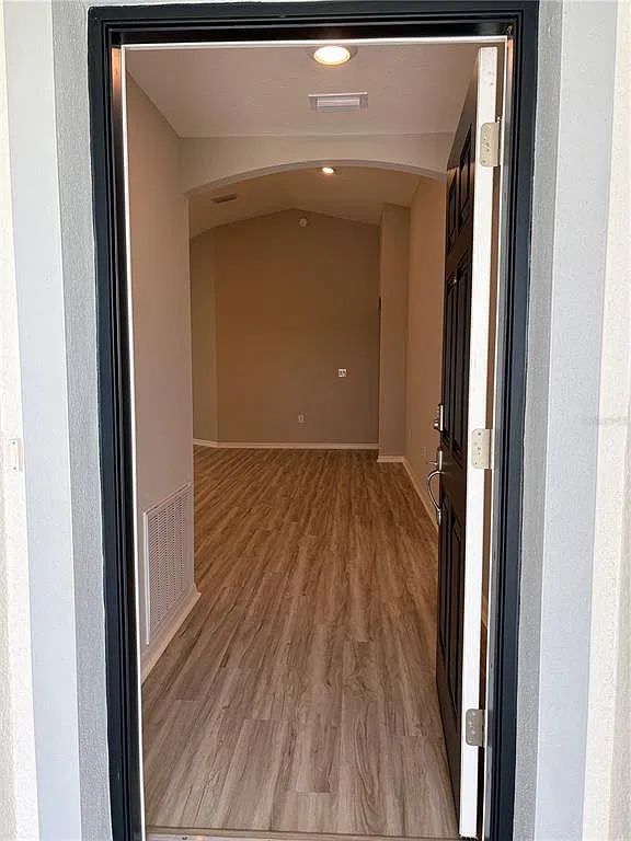 3 bed, 2.0 bath, 1545 sqft, $1,950 — Photo 3