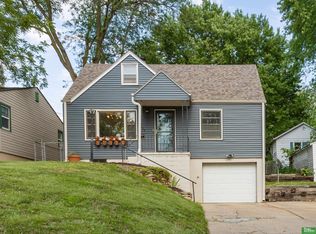2627 N 71st St, Omaha, NE 68104
