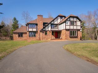 167R Day St #R, Granby, CT 06035