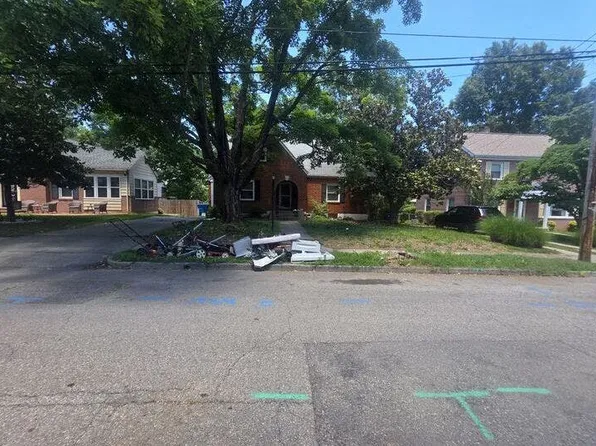 2629 Avenel Ave SW, Roanoke, VA 24015