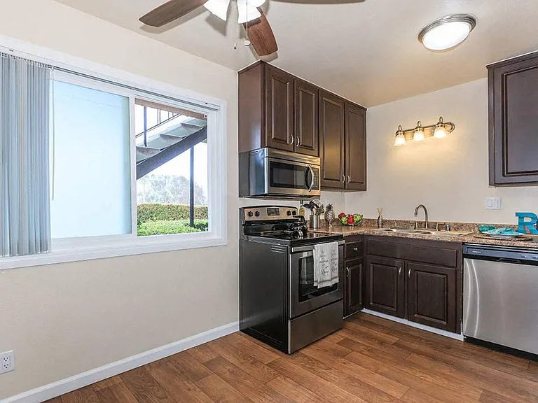 Villa Monair Apartments — Photo 33