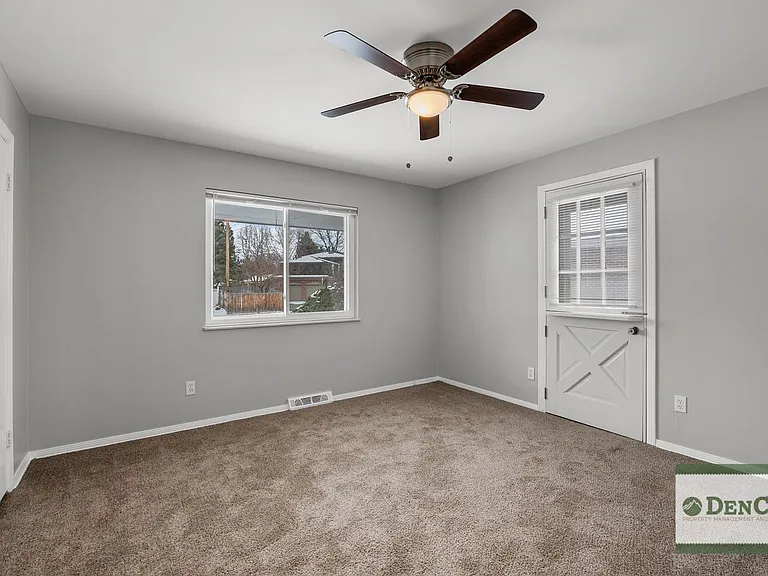 3045 Carter Cir — Photo 13