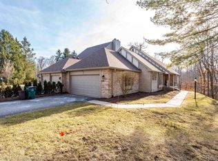 22241 Village Pines Dr, Franklin, MI 48025