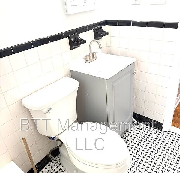 4013 38th St #301 — Photo 32