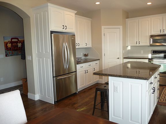 Large kitchen and mudroom