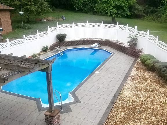 3rd image of 106 Rolling Meadow Dr