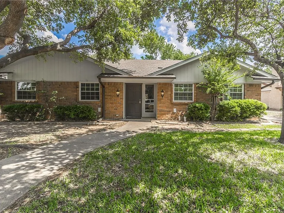 2719 Whispering Trail Cir