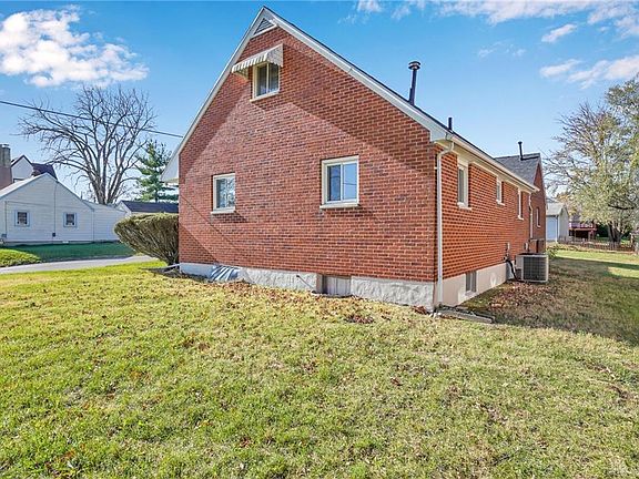 5th image of 1441 Flesher Ave