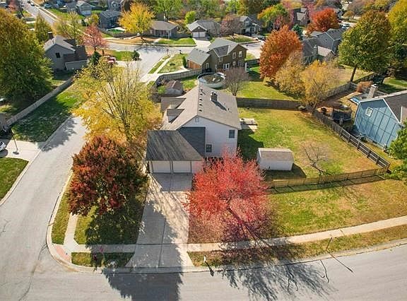 5th image of 16110 Harold Dr