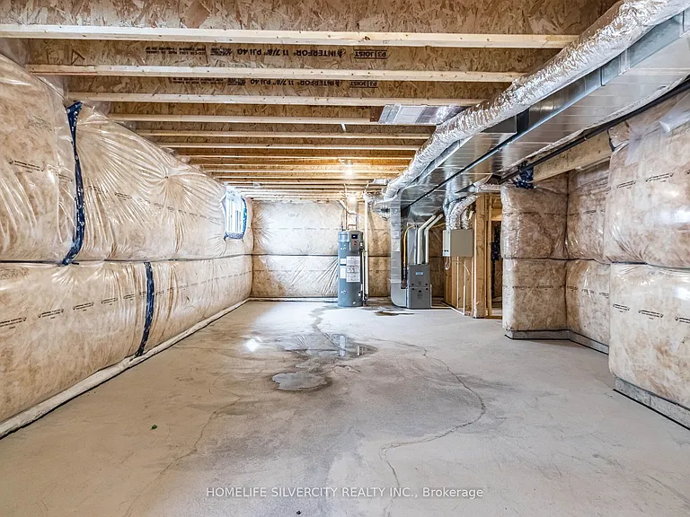 215 Southworth St N — Photo 38