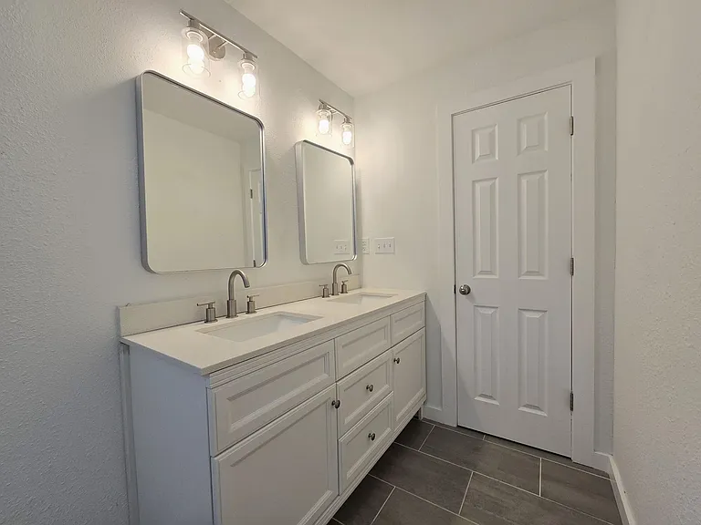 202 Marston Ave — Photo 20
