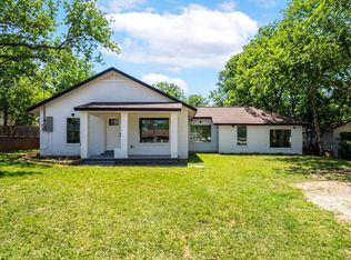 1312 C St, Floresville, TX 78114
