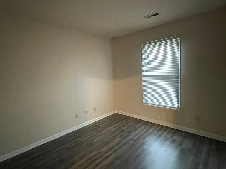 10846 Belair Dr — Photo 10