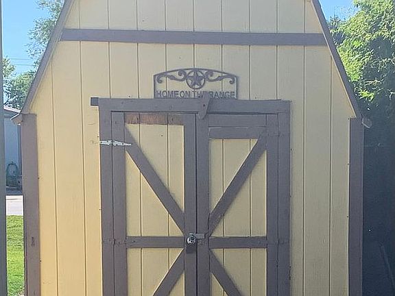 4th image of 139 W Blisswood Cir