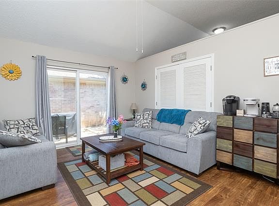 4th image of 1805 Woodhall Way
