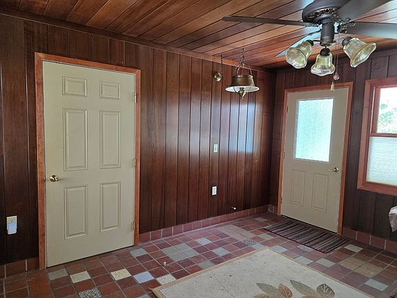 3rd image of 2232 Saint Vincent Ave