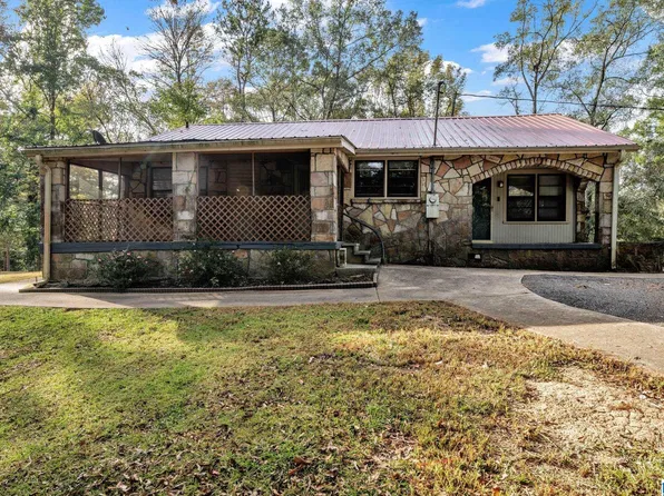 4542 Palace Rd, Graysville, AL 35073
