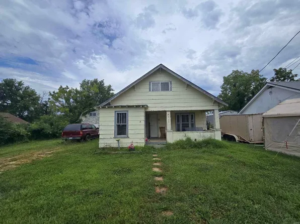708 Corn Ave, Willow Springs, MO 65793