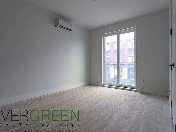 4th image of 111 Troutman St #2