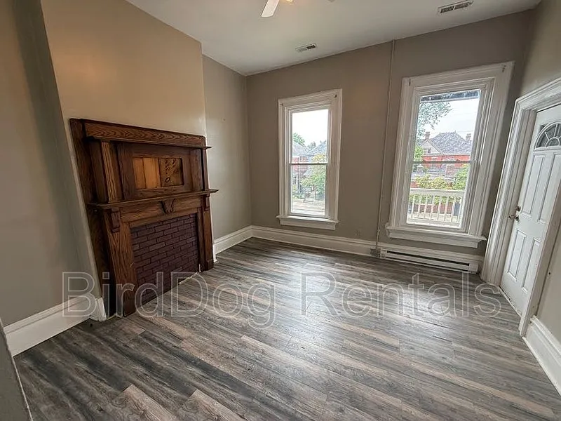 2 bed, 1.0 bath, 1000 sqft, $1,150 — Photo 3