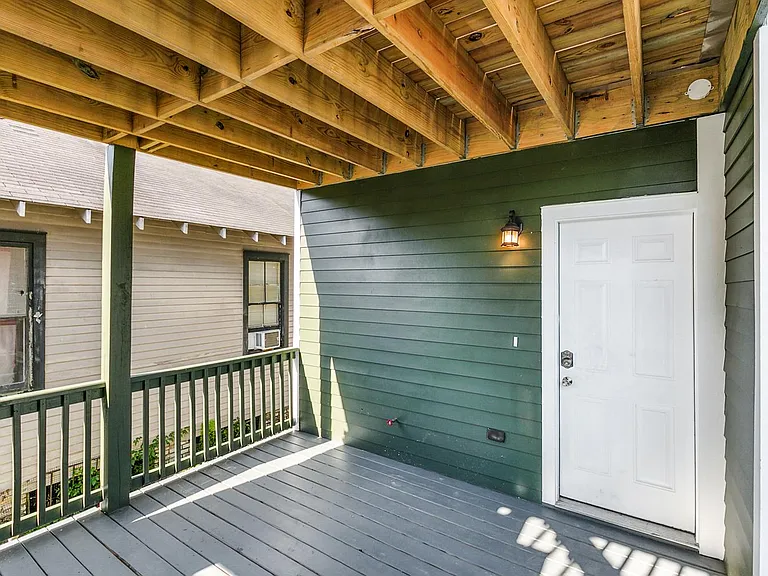 2526 Aubry St #B — Photo 8