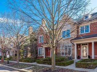 4269 Linden Tree Ln, Glenview, IL 60026
