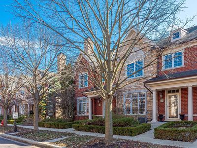 4269 Linden Tree Ln, Glenview, IL, 60026