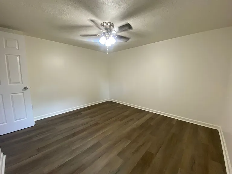 505 Stanley Ave — Photo 8