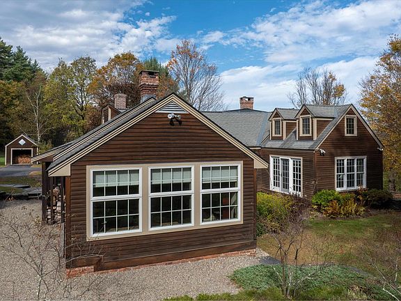 4th image of 1909 Pine Banks Road